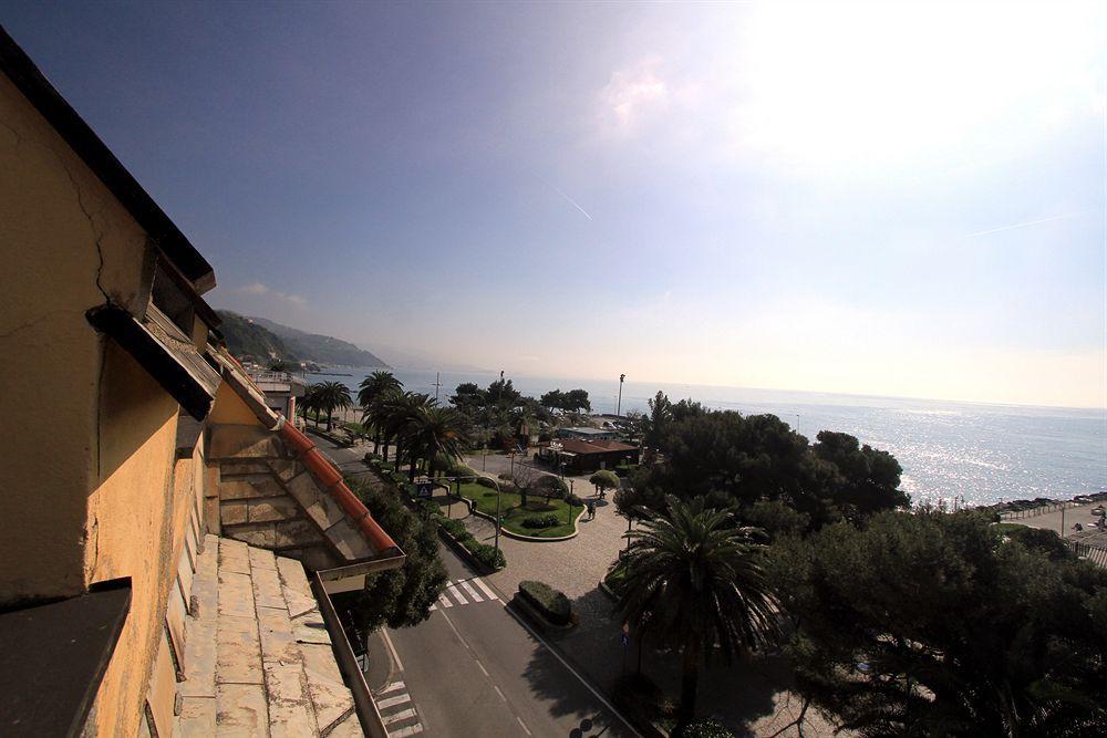 Ena Hotel Arenzano Exterior foto